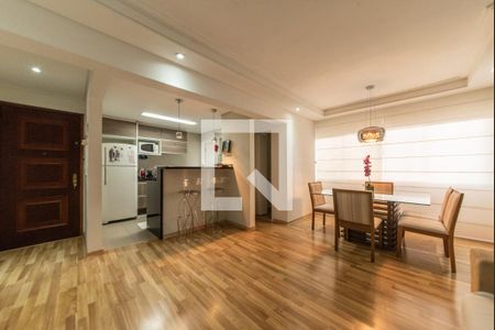 Apartamento à venda com 80m², 2 quartos e 1 vaga Apartamento à venda com 80m², 2 quartos e 1 vagaSala