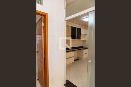 Casa para alugar com 82m², 2 quartos e 1 vagaÁrea de serviço