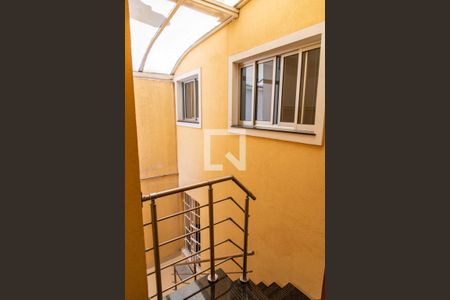 Casa para alugar com 82m², 2 quartos e 1 vagaEscada