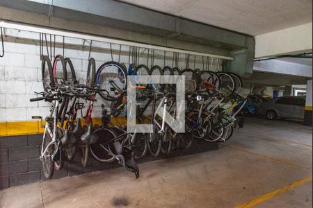 Apartamento para alugar com 150m², 3 quartos e 2 vagas Apartamento para alugar com 150m², 3 quartos e 2 vagasBicicletário