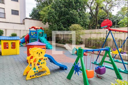 Apartamento para alugar com 150m², 3 quartos e 2 vagas Apartamento para alugar com 150m², 3 quartos e 2 vagasPlayground