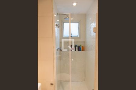 Apartamento para alugar com 150m², 3 quartos e 2 vagas Apartamento para alugar com 150m², 3 quartos e 2 vagasBanheiro da suíte 1