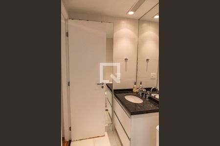 Apartamento para alugar com 150m², 3 quartos e 2 vagas Apartamento para alugar com 150m², 3 quartos e 2 vagasBanheiro da suíte 1