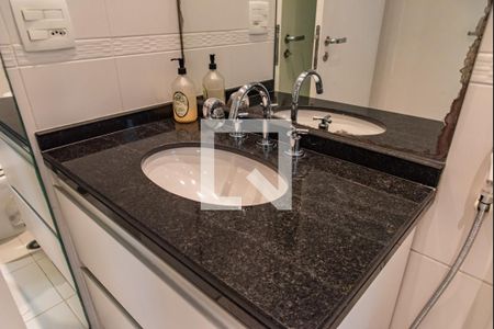 Apartamento para alugar com 150m², 3 quartos e 2 vagas Apartamento para alugar com 150m², 3 quartos e 2 vagasBanheiro da suíte 1