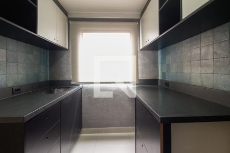 Apartamento para alugar com 44m², 2 quartos e sem vaga Apartamento para alugar com 44m², 2 quartos e sem vagaCozinha e Área de serviço