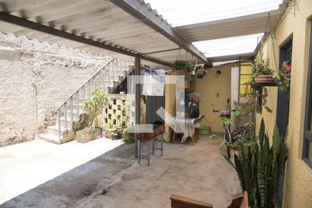 Casa à venda com 550m², 4 quartos e 5 vagasÁrea de Serviço casa 2