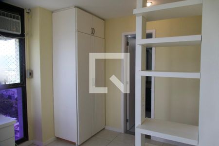 Apartamento à venda com 198m², 3 quartos e 2 vagasSuíte 2