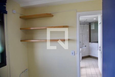 Apartamento à venda com 198m², 3 quartos e 2 vagasQuarto serviço 