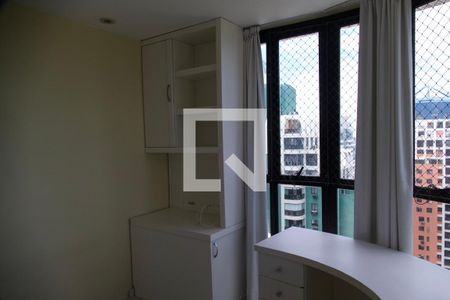 Apartamento à venda com 198m², 3 quartos e 2 vagasSuíte 2