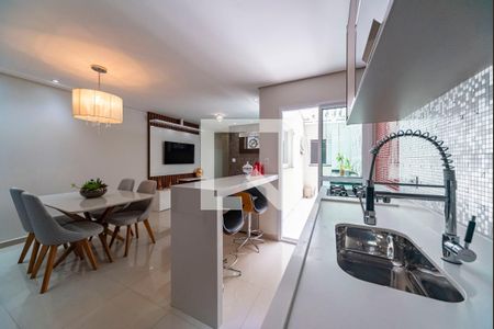 Apartamento à venda com 70m², 2 quartos e 2 vagas Apartamento à venda com 70m², 2 quartos e 2 vagasCozinha