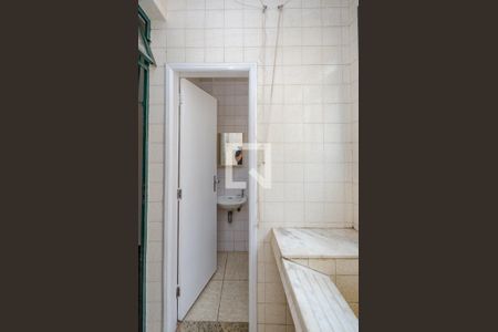 Apartamento para alugar com 160m², 4 quartos e 3 vagas Apartamento para alugar com 160m², 4 quartos e 3 vagasBanheiro de serviço