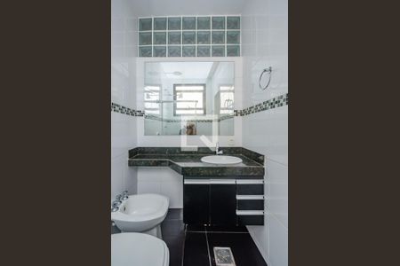 Apartamento para alugar com 160m², 4 quartos e 3 vagas Apartamento para alugar com 160m², 4 quartos e 3 vagasBanheiro Social