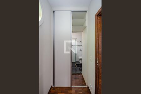 Apartamento para alugar com 160m², 4 quartos e 3 vagas Apartamento para alugar com 160m², 4 quartos e 3 vagasCloset da suíte