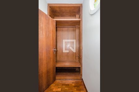 Apartamento para alugar com 160m², 4 quartos e 3 vagas Apartamento para alugar com 160m², 4 quartos e 3 vagasCloset da suíte