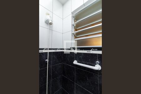 Casa à venda com 253m², 2 quartos e 2 vagas Casa à venda com 253m², 2 quartos e 2 vagasDetalhe do Banheiro Social