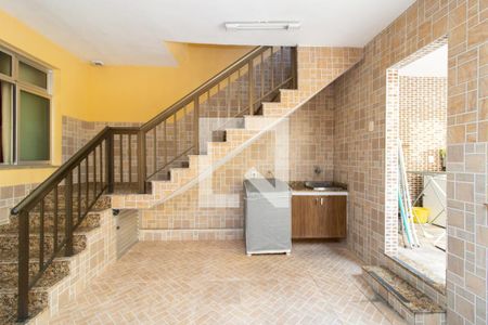 Casa à venda com 253m², 2 quartos e 2 vagas Casa à venda com 253m², 2 quartos e 2 vagasÁrea de Serviço