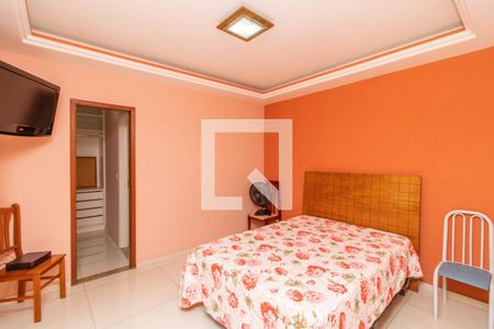 Casa à venda com 253m², 2 quartos e 2 vagas Casa à venda com 253m², 2 quartos e 2 vagasSuíte