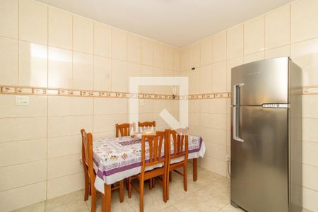 Casa à venda com 253m², 2 quartos e 2 vagas Casa à venda com 253m², 2 quartos e 2 vagasCozinha