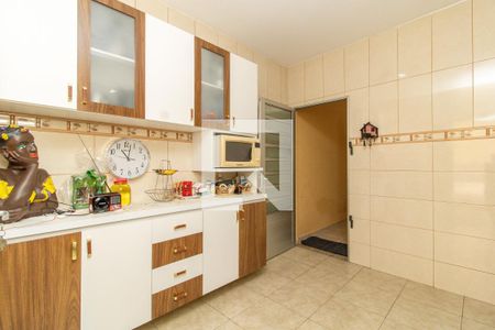 Casa à venda com 253m², 2 quartos e 2 vagas Casa à venda com 253m², 2 quartos e 2 vagasCozinha