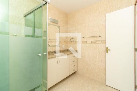 Casa à venda com 253m², 2 quartos e 2 vagas Casa à venda com 253m², 2 quartos e 2 vagasBanheiro da Suíte