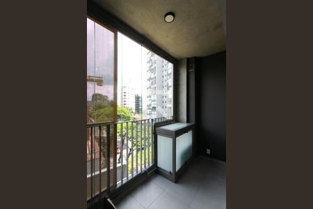 Varanda de kitnet/studio à venda com 1 quarto, 26m² em Sumarezinho, São Paulo