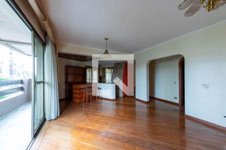 Sala de apartamento à venda com 3 quartos, 215m² em Jardim Avelino, São Paulo