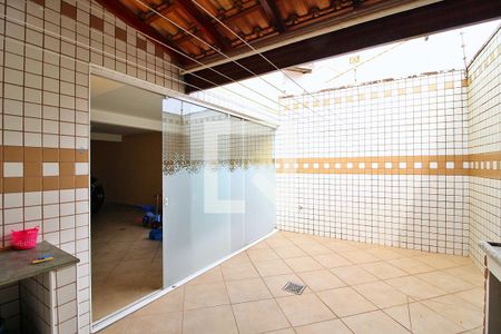 Casa à venda com 225m², 3 quartos e 6 vagasChurrasqueira