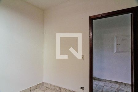 Quarto 1 de casa à venda com 4 quartos, 200m² em Vila Santa Delfina, São Paulo