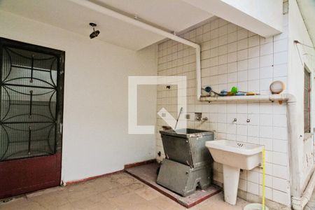 Casa à venda com 200m², 4 quartos e 5 vagasÁrea de Serviço