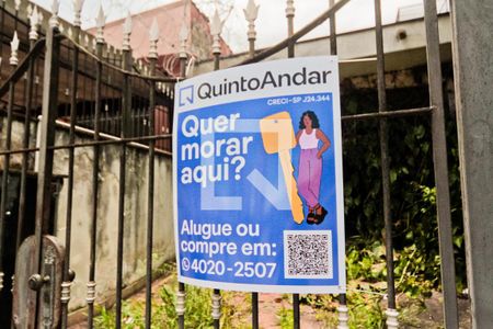 Casa à venda com 200m², 4 quartos e 5 vagasFachada