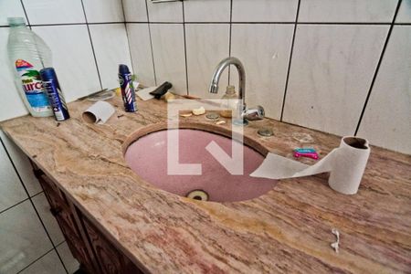Casa à venda com 200m², 4 quartos e 5 vagasBanheiro