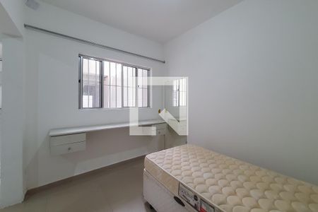 Sala/Quarto de casa para alugar com 1 quarto, 35m² em Vila Deodoro, São Paulo