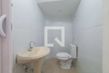 Banheiro de casa para alugar com 1 quarto, 35m² em Vila Deodoro, São Paulo