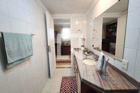 Apartamento à venda com 139m², 3 quartos e 3 vagasBanheiro social 