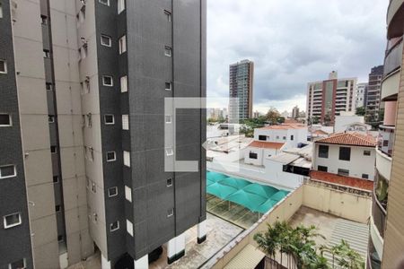 Vista da varanda  de apartamento à venda com 3 quartos, 139m² em Cambuí, Campinas