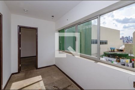 Sala de casa para alugar com 2 quartos, 100m² em Estoril, Belo Horizonte
