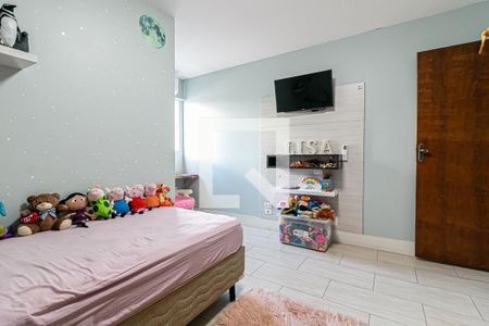 Casa à venda com 168m², 3 quartos e 4 vagas Casa à venda com 168m², 3 quartos e 4 vagasSuíte 2