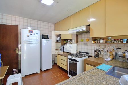 Casa à venda com 650m², 4 quartos e 3 vagasCozinha