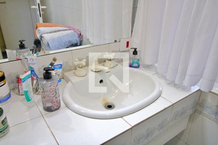 Casa à venda com 650m², 4 quartos e 3 vagasBanheiro da Suíte Americana