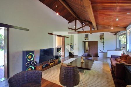 Sala de casa à venda com 4 quartos, 650m² em Paraisópolis, São Paulo