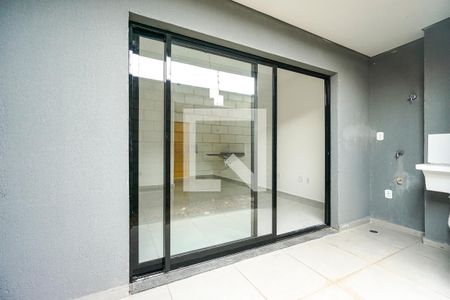 Quintal de kitnet/studio à venda com 1 quarto, 33m² em Vila Carrão, São Paulo