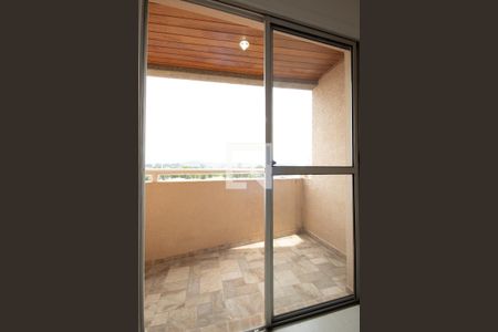 Sacada de apartamento à venda com 3 quartos, 75m² em Quitaúna, Osasco