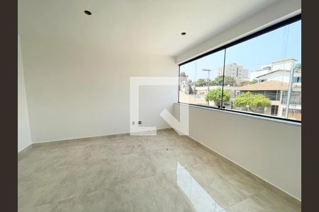 Casa à venda com 98m², 3 quartos e 4 vagas Casa à venda com 98m², 3 quartos e 4 vagasQuarto Suíte