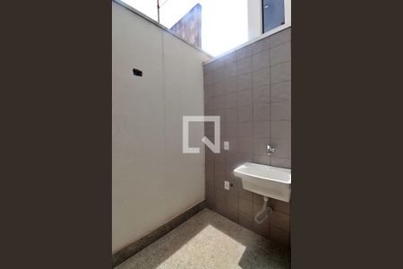 Casa para alugar com 72m², 2 quartos e 2 vagasÁrea de Serviço