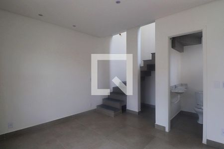 Sala de casa para alugar com 2 quartos, 72m² em Utinga, Santo André