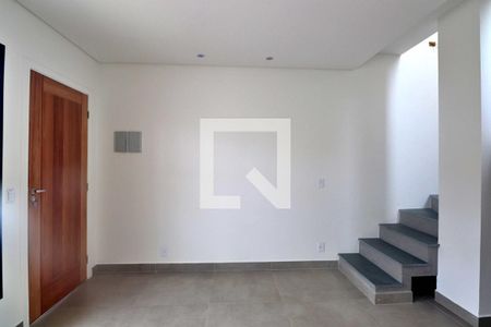 Sala de casa para alugar com 2 quartos, 72m² em Utinga, Santo André