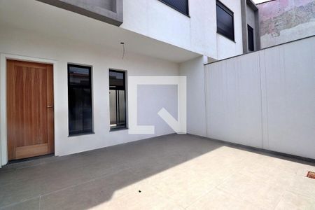 Casa para alugar com 72m², 2 quartos e 2 vagasGaragem