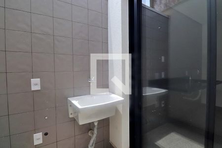 Casa para alugar com 72m², 2 quartos e 2 vagasÁrea de Serviço