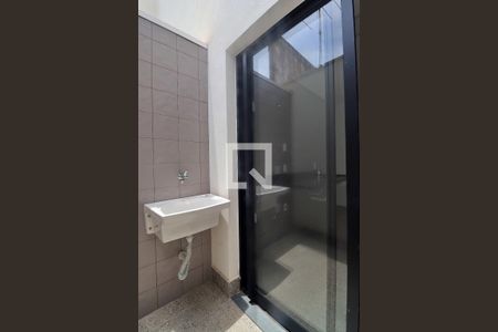 Casa para alugar com 72m², 2 quartos e 2 vagasÁrea de Serviço