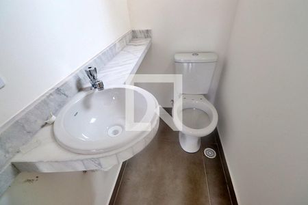 Casa para alugar com 72m², 2 quartos e 2 vagasLavabo